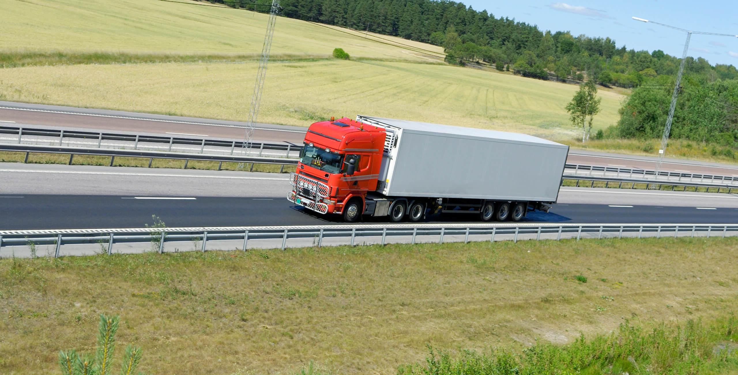 semi trick with iron castings from Waupaca Foundry on the highway